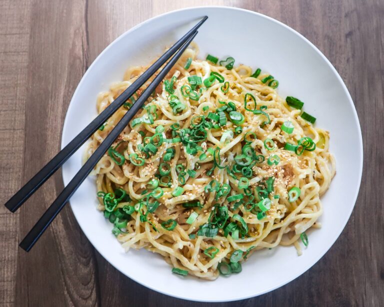 Mi Xao Toi Vietnamese Garlic Noodles