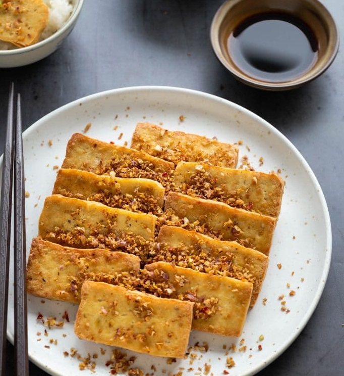 Dau Hu Chien Sa Ot - Vietnamese Lemongrass Chili Tofu