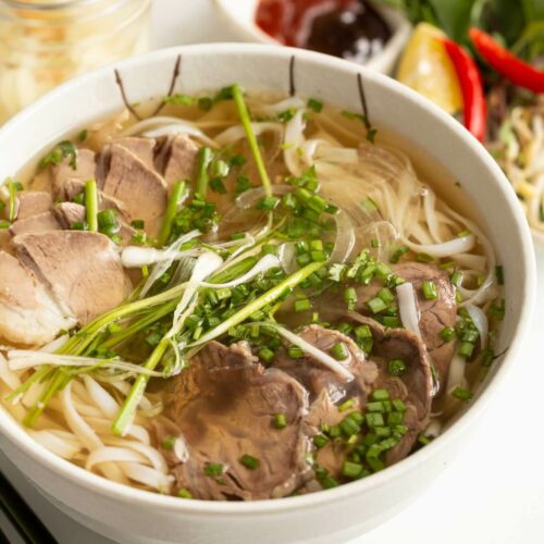 Phở Bò Recipe- Vietnamese Traditional Beef Noodles Soup