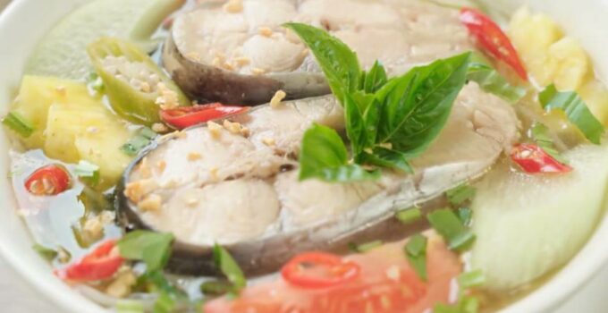 Canh Chua Ca - Vietnamese Sweet & Sour Fish Soup Recipe