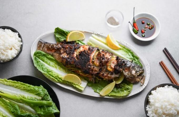 Grilled Whole Fish Recipe (Gas Grill / Charcoal Grill)