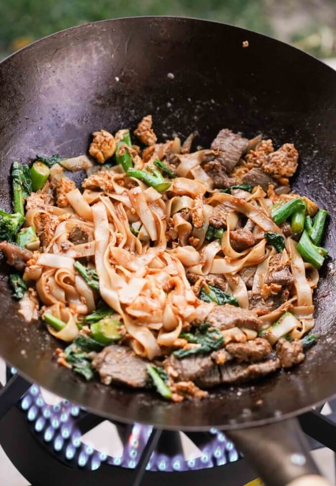 Thai StirFried Rice Noodles (Pad See Ew Recipe)